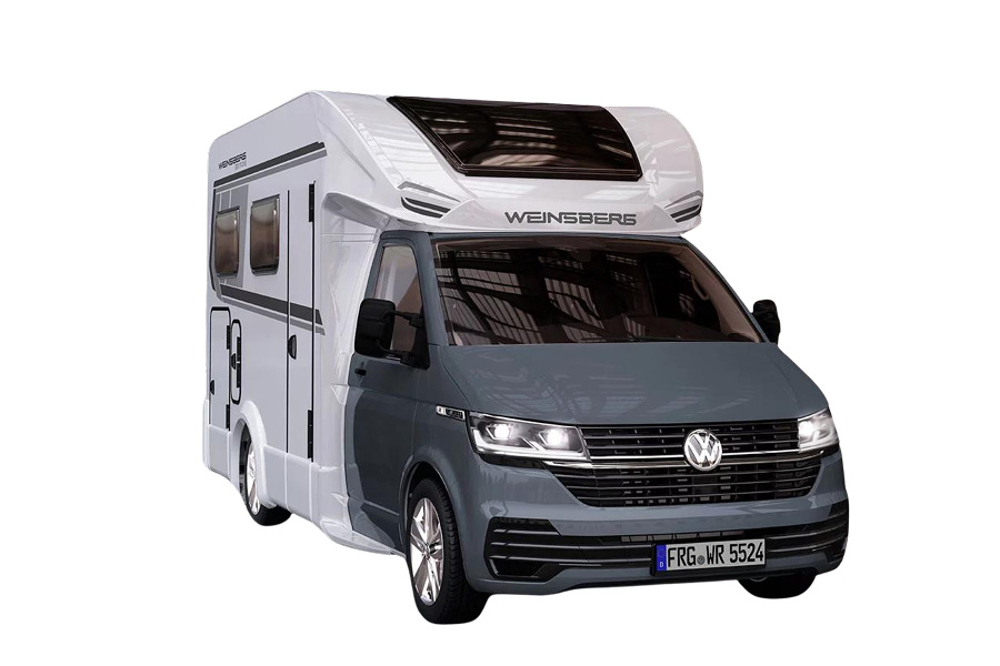 Weinsberg X-Cursion Van Pepper 2024. En moderne autocamper baseret på en VW-kassevogn, set fra forsiden med fokus på det stilfulde design. Autocamperen har et aerodynamisk alkovetag, rummelige vinduer og en grå/hvid farvekombination, der udstråler elegance og funktionalitet. Perfekt til eventyrlystne rejsende, der søger komfort og stil på vejen.